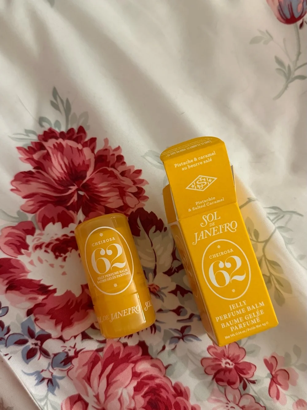 Sol de Janeiro Cheirosa 62 Jelly Perfume Balm in Vibrant Yellow Box